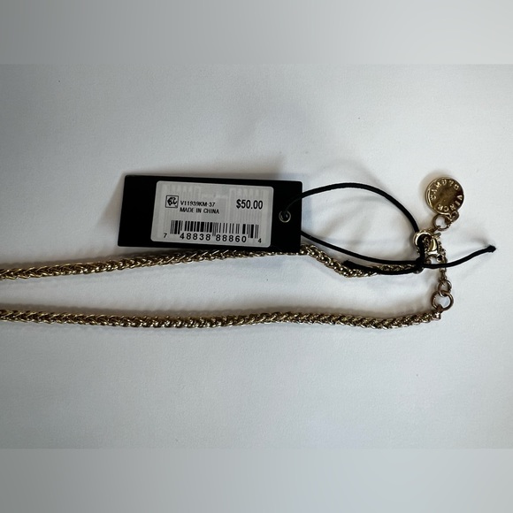 Vince Camuto earring necklace set - Picture 10 of 11